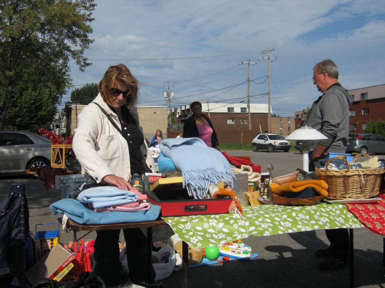 VENTE DE GARAGE AASJCC 2013 026